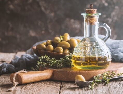 Why drink a spoonful of olive oil on an empty stomach every morning?